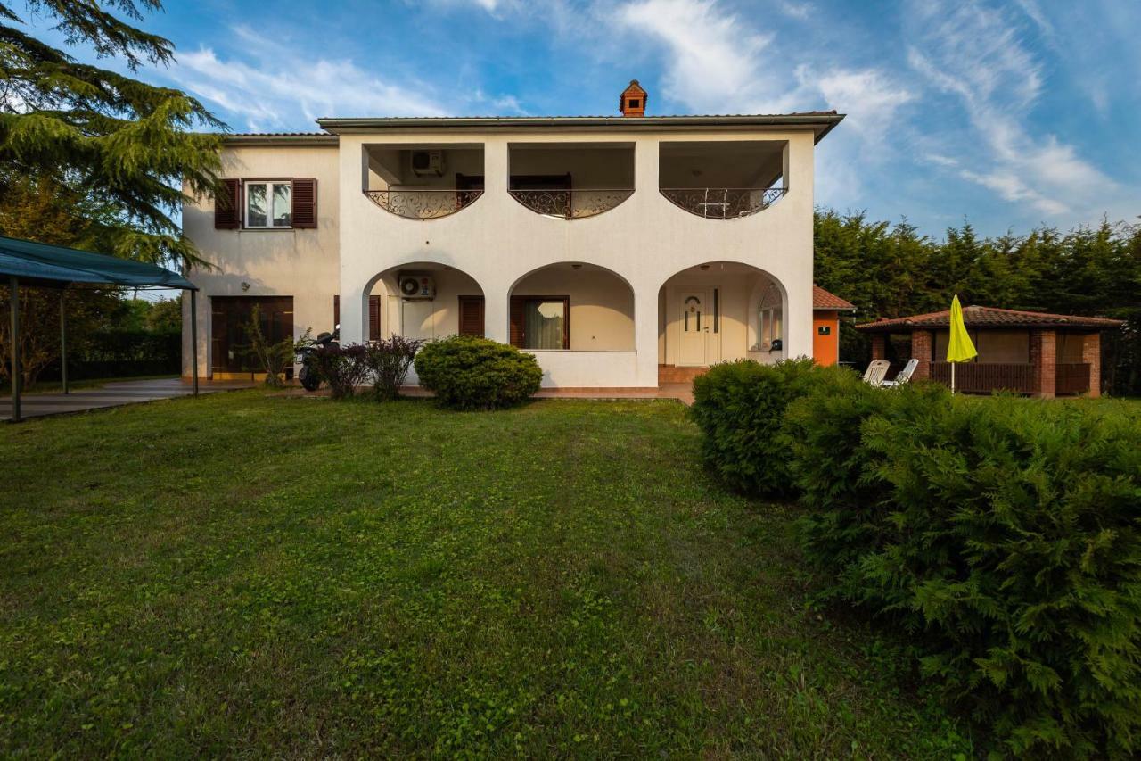 Apartment Villa Nera พูลา ภายนอก รูปภาพ