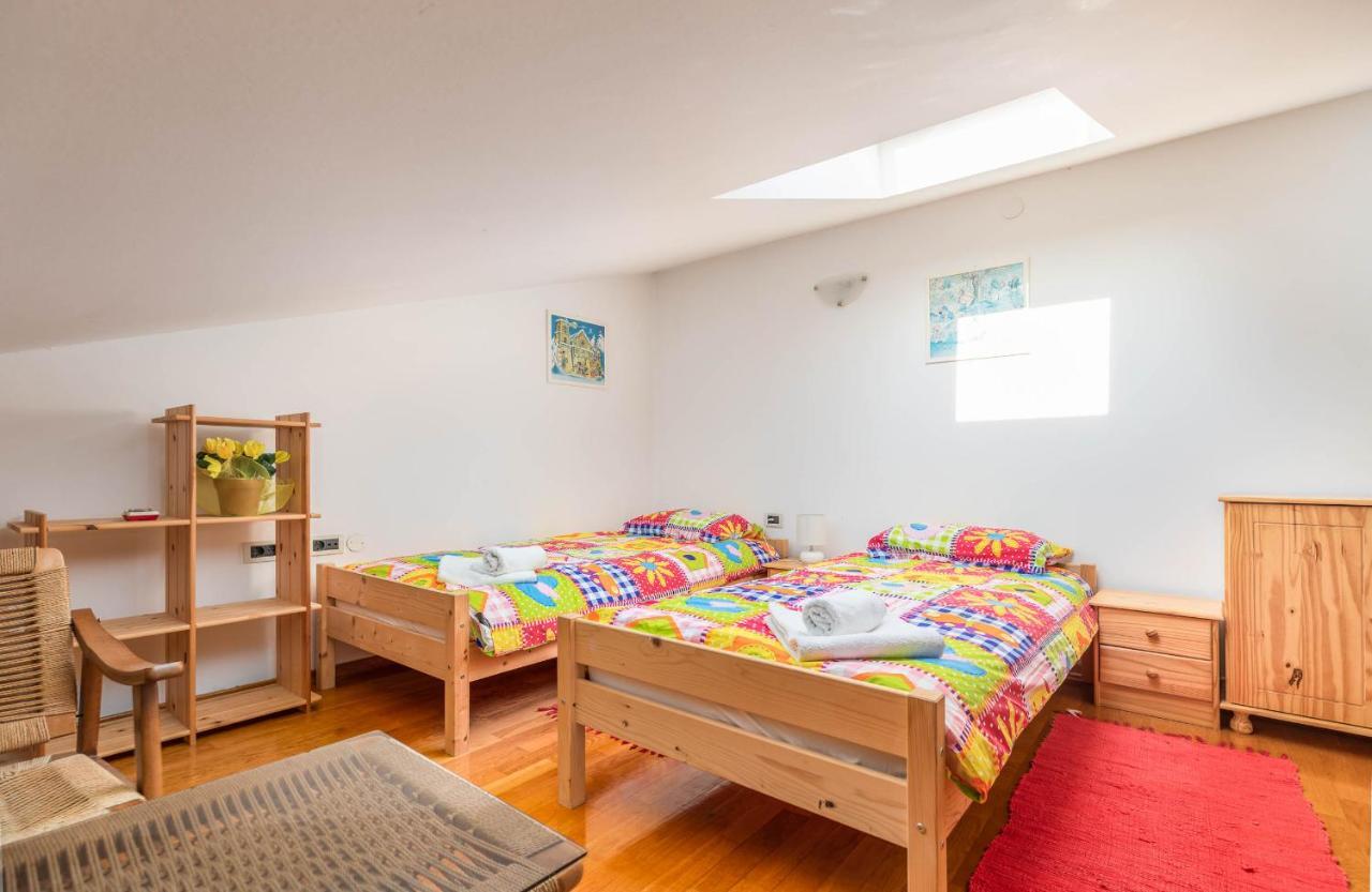 Apartment Villa Nera พูลา ภายนอก รูปภาพ